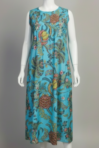 Mannequin wearing a sleeveless dress with a floral pattern on a gray background